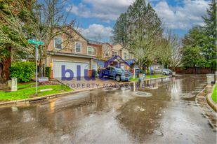 17033 SW Red Leaf Pl in Sherwood, OR - Building Photo