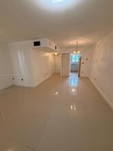 2046 W Flagler St in Miami, FL - Building Photo - Building Photo