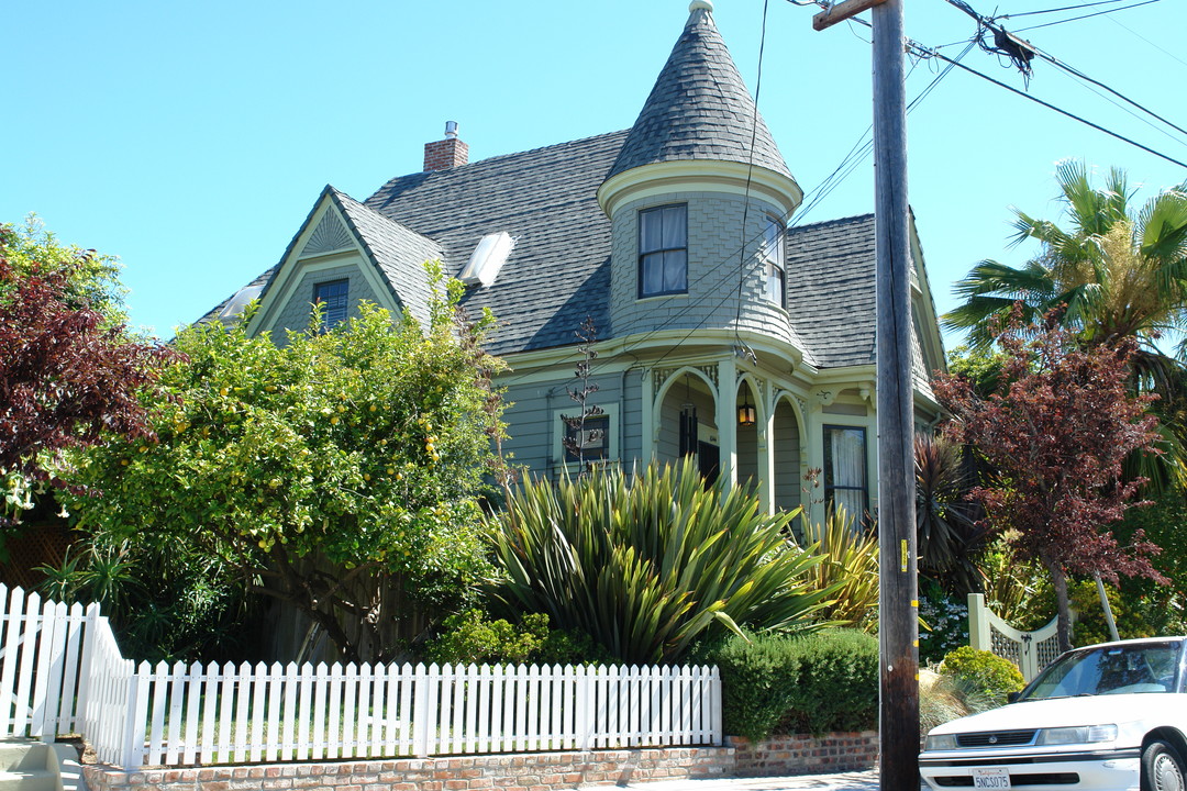 1044 53rd St in Oakland, CA - Building Photo