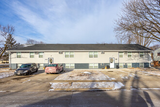 1805 W 4th St in Perry, IA - Foto de edificio - Building Photo
