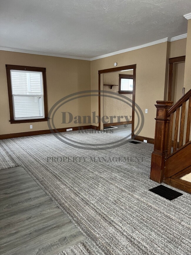 2416 Lawton Ave in Toledo, OH - Building Photo - Building Photo