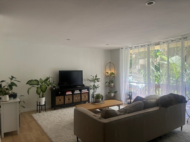 6333 La Jolla Blvd in San Diego, CA - Building Photo - Building Photo