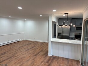 16 Deanna Dr in Hillsborough, NJ - Building Photo - Building Photo