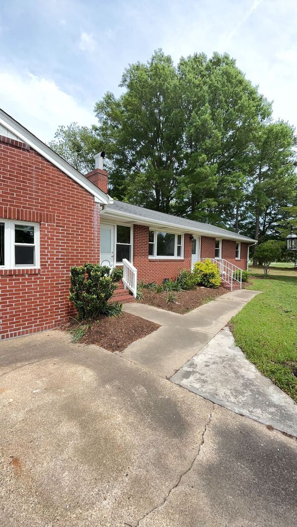 property at 2505 Seaford Rd