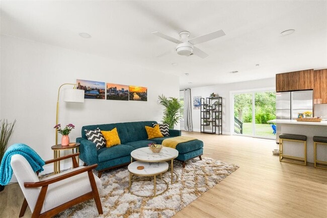 property at 11807 Oakwood Dr