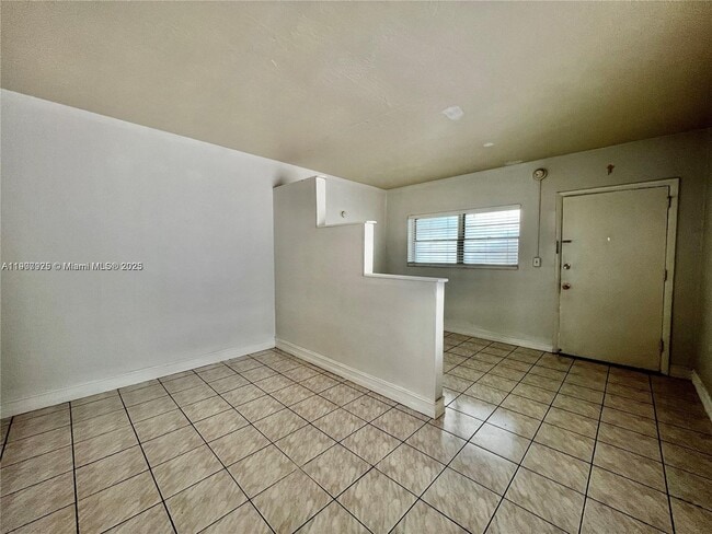 8531 Harding Ave in Miami Beach, FL - Building Photo - Building Photo