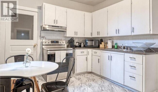 property at 207-207 Fairleigh Ave S