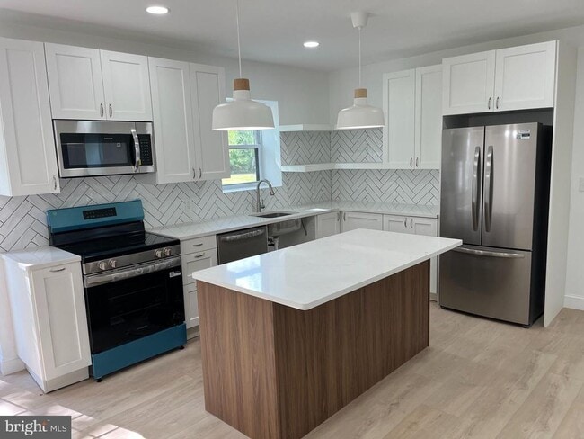 924 Bethlehem Pike in Line Lexington, PA - Building Photo - Building Photo
