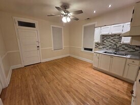 3951 S Campbell Ave, Unit 2 in Chicago, IL - Building Photo