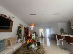 9370 SW 57th Terrace in Miami, FL - Building Photo - Building Photo