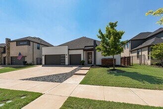 2551 Wiregrass Rd in Frisco, TX - Foto de edificio - Building Photo