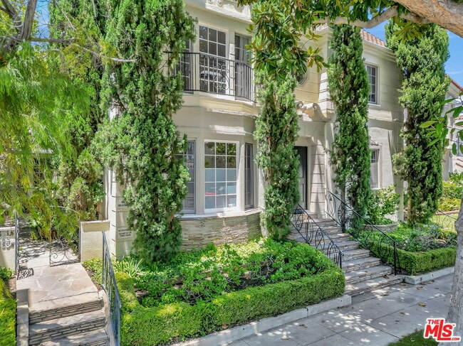 property at 361 S Doheny Dr
