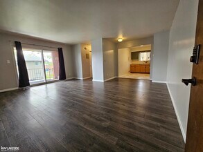 29150 Lund Ave in Warren, MI - Building Photo - Building Photo