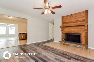 706 Holly Terrace in Brandon, FL - Building Photo - Building Photo