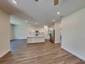 5690 Oesterle Rd in St. Cloud, FL - Building Photo - Building Photo
