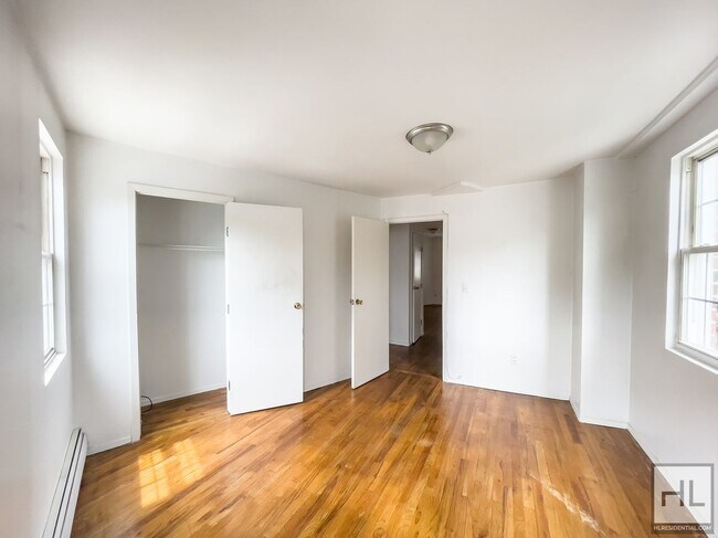 1001 Fulton St in Brooklyn, NY - Building Photo - Building Photo