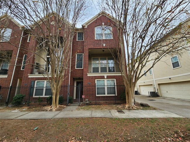 4100 Blossom St in Houston, TX - Building Photo - Building Photo