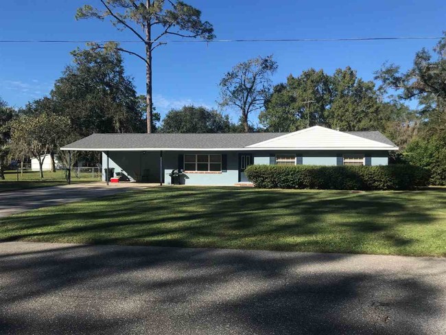 116 E Pace Dr in Perry, FL - Building Photo - Building Photo