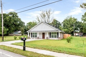 2820 Old Shell Rd in Mobile, AL - Building Photo - Building Photo