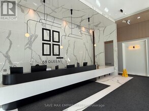 88 Queen St E in Toronto, ON - Building Photo - Building Photo