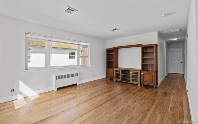 517 E Broadway in Long Beach, NY - Building Photo - Building Photo