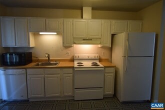 1640 Townwood Ct in Charlottesville, VA - Building Photo - Building Photo