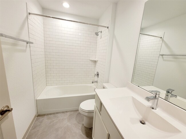 property at 4015 Gael Run Ct