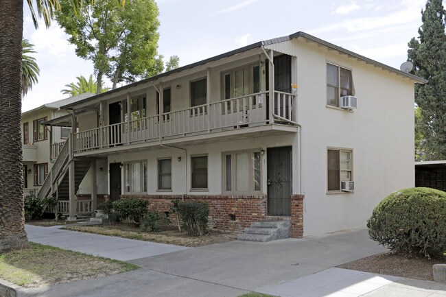 1724 T St in Sacramento, CA - Foto de edificio - Building Photo