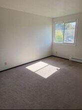 Dale Street Apartments in McFarland, WI - Foto de edificio - Interior Photo