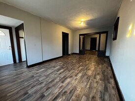 3800 Poe Ave, Unit 1