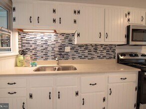 6301 Salem Park Cir in Mechanicsburg, PA - Building Photo - Building Photo
