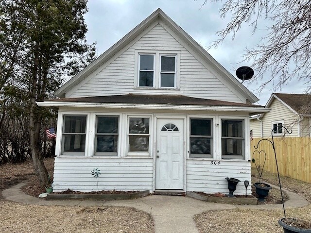 504 E Washington Ave in Fergus Falls, MN - Building Photo