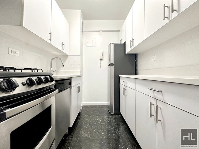 EAST 57 STREET in New York, NY - Foto de edificio - Building Photo