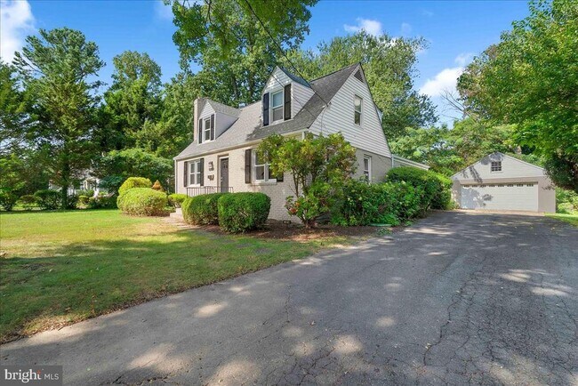property at 3318 Holloman Rd