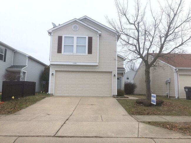 1209 Porchester Ln