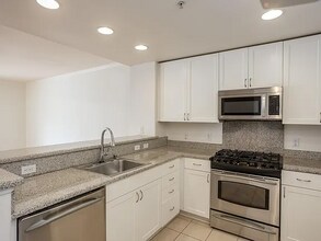 3901 Lick Mill Blvd, Unit 251 in Santa Clara, CA - Foto de edificio - Building Photo