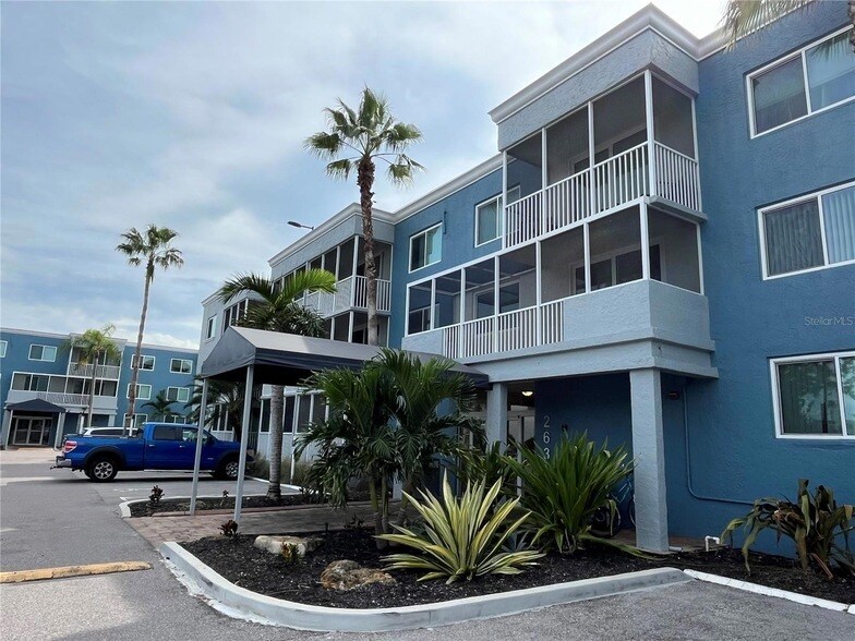 2630 Coconut Bay Ln in Sarasota, FL - Foto de edificio