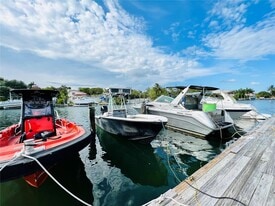 2033 Calais Dr in Miami Beach, FL - Building Photo