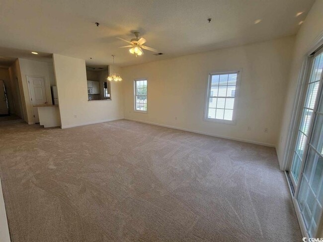 2070 Cross Gate Blvd in Myrtle Beach, SC - Building Photo - Building Photo
