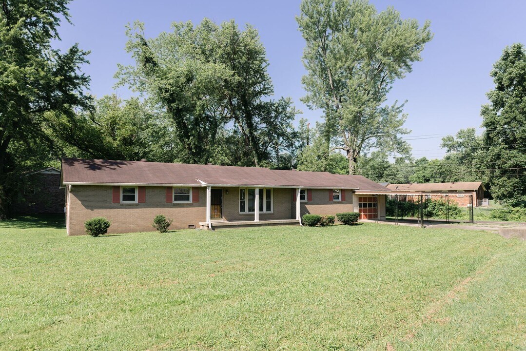 400 Nice Dr in Clarksville, TN - Building Photo