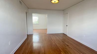 Downtown Living With A Capitol View! in Baton Rouge, LA - Building Photo - Building Photo