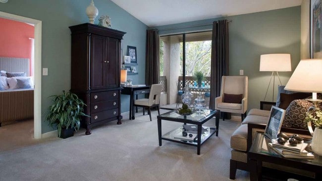 Legacy at Coconut Creek in Coconut Creek, FL - Foto de edificio - Interior Photo