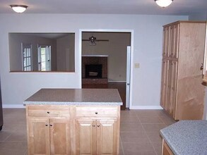 302 Little Cir in Blacksburg, VA - Building Photo - Building Photo