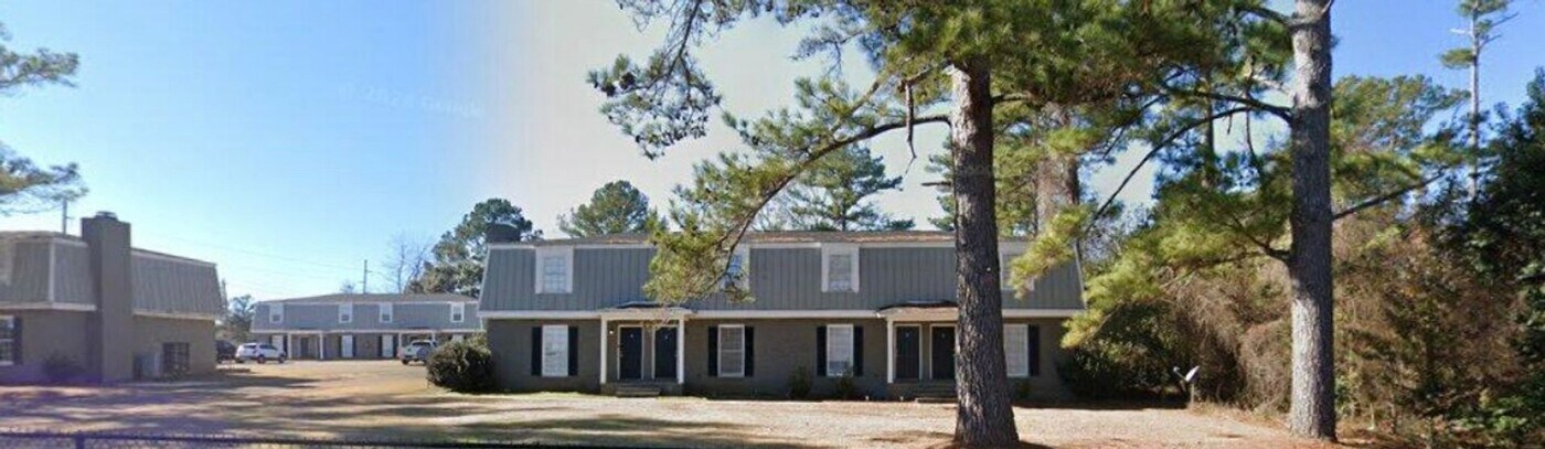 1603 Whisperwood St in Albany, GA - Building Photo