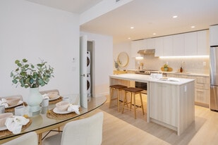 Lonsdale Square in North Vancouver, BC - Building Photo