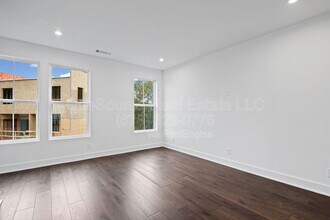 201 New St in Decatur, GA - Building Photo - Building Photo