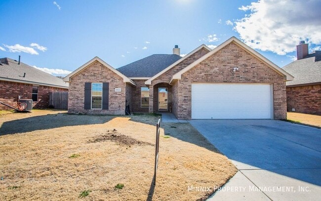 8821 13th St in Lubbock, TX - Foto de edificio - Building Photo