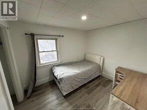 415 Rankin Ave in Windsor, ON - Foto de edificio - Building Photo