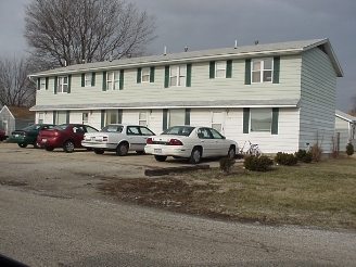 200-206 Railroad St in Hopedale, IL - Building Photo