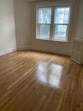 75 Longwood Ave, Unit 1F in Brookline, MA - Foto de edificio - Building Photo